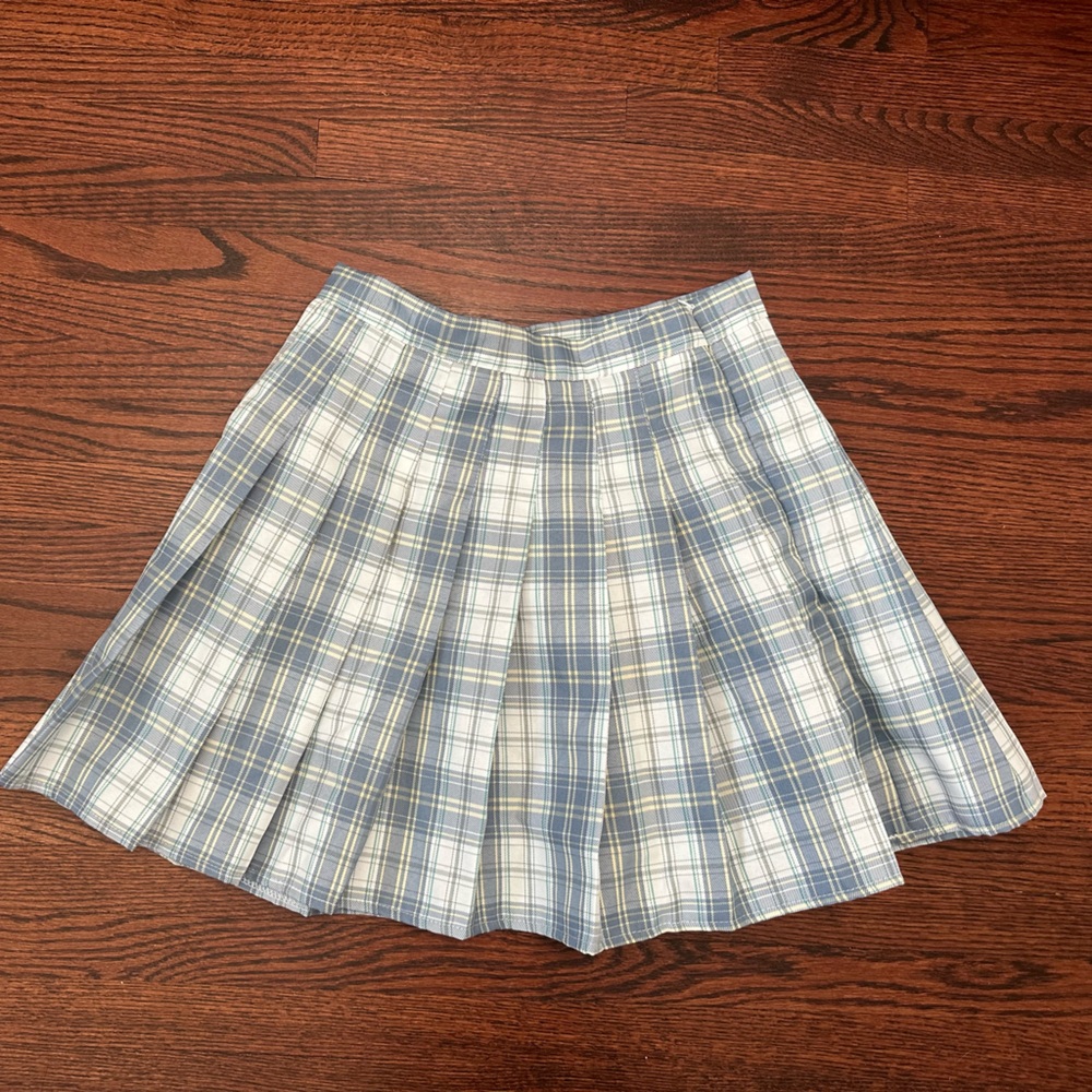 Pleated Checkered Skirt White and Blue